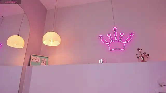 violeth hill online show from October 2025 05:35:02 PM