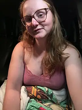 Snapshot of GingerSnap33 chatting on December 2024 06:00:02 AM GingerSnap33 online show from December 2024 06:00:02 AM
