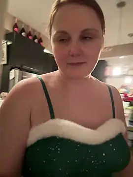 Snapshot of GingerSnap33 chatting on December 2024 02:54:02 AM GingerSnap33 online show from December 2024 02:54:02 AM