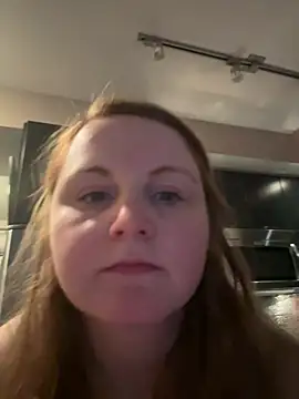 Snapshot of GingerSnap33 chatting on January 2025 10:02:02 PM GingerSnap33 online show from January 2025 10:02:02 PM