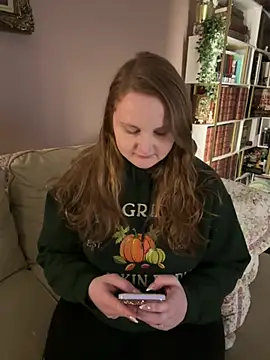 Snapshot of GingerSnap33 chatting on February 2025 02:06:02 AM GingerSnap33 online show from February 2025 02:06:02 AM
