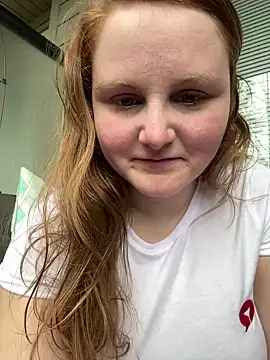 Snapshot of GingerSnap33 chatting on February 2025 08:00:01 PM GingerSnap33 online show from February 2025 08:00:01 PM