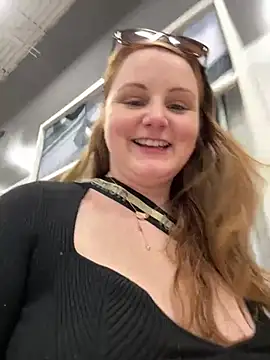 Snapshot of GingerSnap33 chatting on March 2025 08:18:02 PM GingerSnap33 online show from March 2025 08:18:02 PM