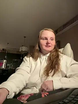 Snapshot of GingerSnap33 chatting on March 2025 03:07:01 AM GingerSnap33 online show from March 2025 03:07:01 AM