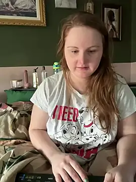 Snapshot of GingerSnap33 chatting on March 2025 05:28:01 PM GingerSnap33 online show from March 2025 05:28:01 PM