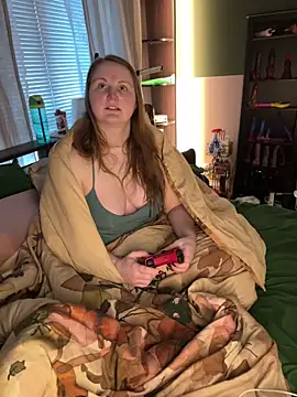 Snapshot of GingerSnap33 chatting on March 2026 06:54:01 PM GingerSnap33 online show from March 2026 06:54:01 PM