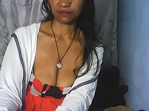 Snapshot of nene_belle chatting on September 2025 05:05:02 PM nene belle online show from September 2025 05:05:02 PM