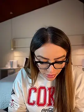 Snapshot of Miss_ary chatting on March 2026 11:37:02 AM Miss ary online show from March 2026 11:37:02 AM