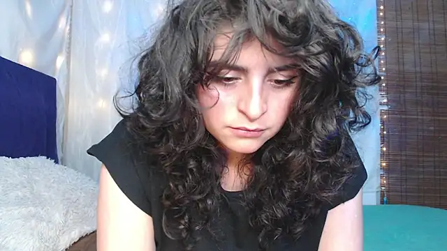 Snapshot of Marci_owo chatting on December 2024 06:43:02 PM Marci owo online show from December 2024 06:43:02 PM
