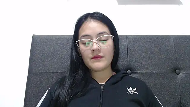 Snapshot of Alisha_99 chatting on October 2025 12:44:02 AM Alisha 99 online show from October 2025 12:44:02 AM