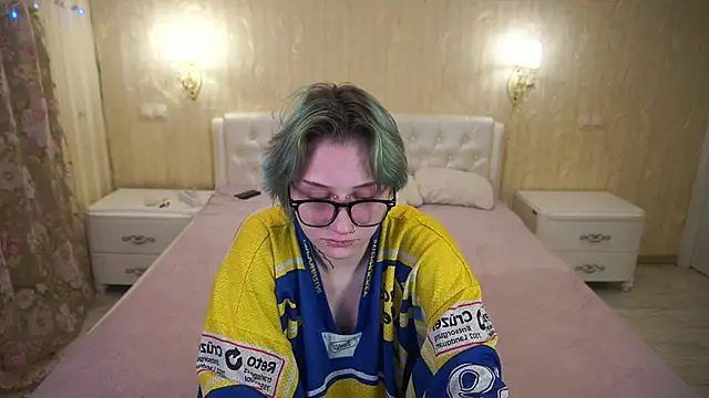 LunaaMayy online show from February 2026 11:49:01 AM