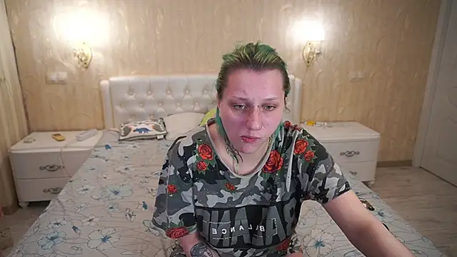 LunaaMayy online show from April 2026 09:50:01 PM