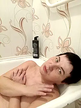 NicoleOlla online show from February 2025 01:30:01 PM