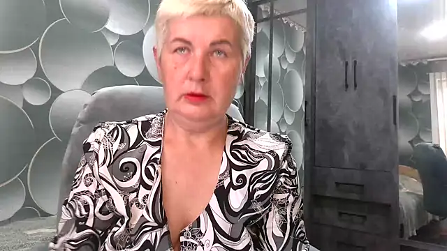 NicoleOlla online show from October 2025 04:53:02 AM