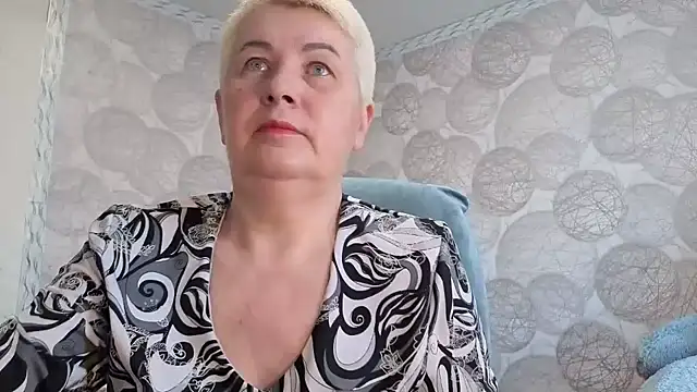 NicoleOlla online show from February 2026 02:52:02 AM