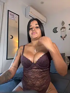 EmelyRogers online show from October 2025 05:02:02 PM