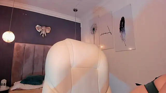 Maaiitee online show from December 2024 07:58:02 PM