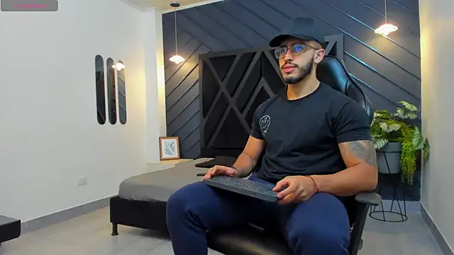 Liam Kleiin online show from October 2025 11:17:01 AM