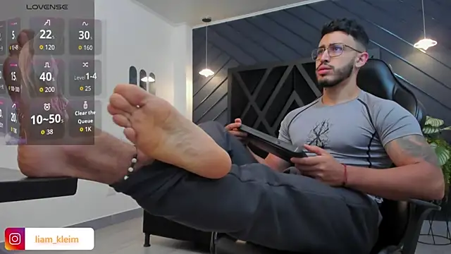 Liam Kleiin online show from October 2025 11:28:01 AM