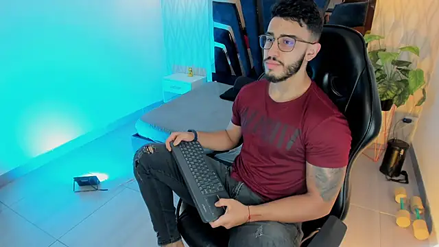 Liam Kleiin online show from December 2025 11:30:02 AM