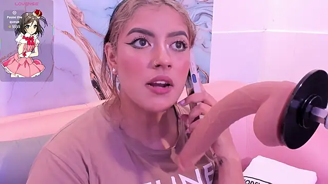 taylor cupper online show from October 2025 07:44:02 PM