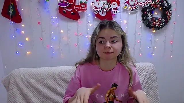 TinaRedly online show from January 2025 09:37:01 PM