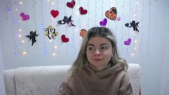 TinaRedly online show from January 2025 09:48:02 PM