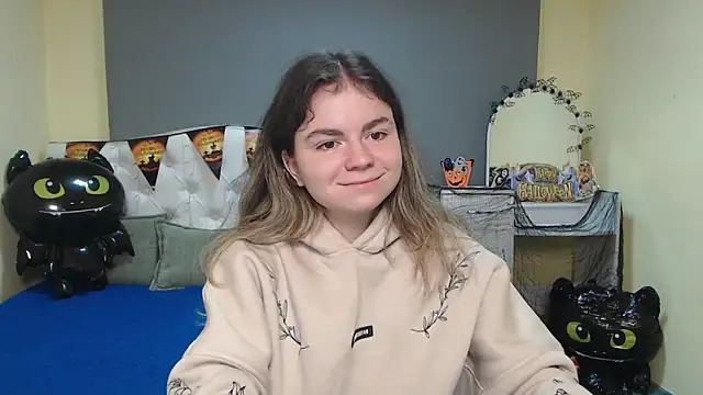 TinaRedly online show from November 2025 06:21:01 PM