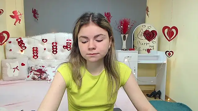 Snapshot of TinaRedly chatting on February 2026 07:40:01 PM TinaRedly online show from February 2026 07:40:01 PM