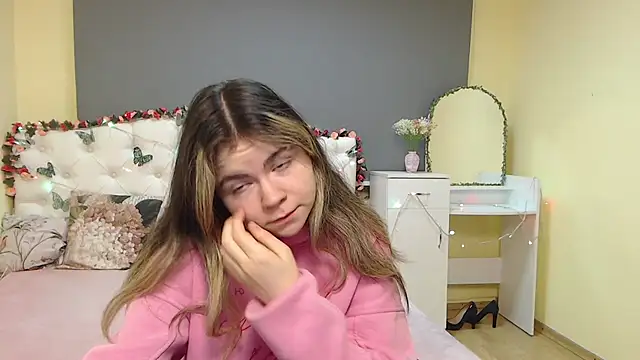 Snapshot of TinaRedly chatting on February 2026 06:36:02 AM TinaRedly online show from February 2026 06:36:02 AM