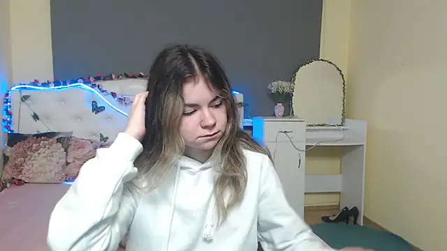 TinaRedly online show from May 2026 05:13:01 AM
