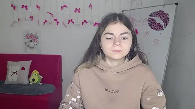 TinaRedly online show from May 2026 11:28:01 AM