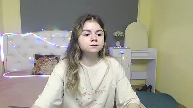 TinaRedly online show from May 2026 05:24:01 AM