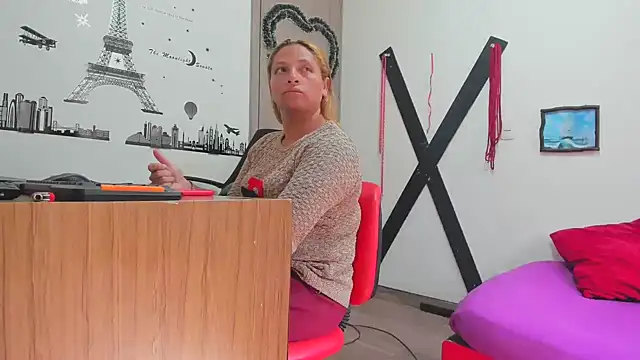 hotandfierylatinos2023 online show from January 2025 02:00:02 PM