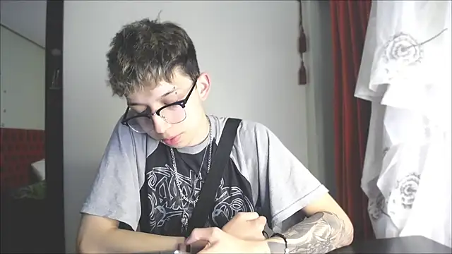 Snapshot of _Thomas_hot_ chatting on December 2024 07:50:02 PM Thomas hot online show from December 2024 07:50:02 PM