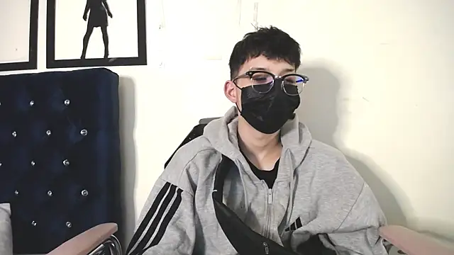  Thomas hot  online show from September 2025 01:32:02 AM