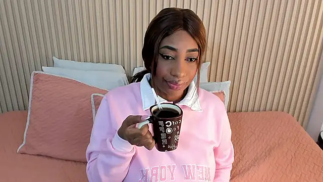 charlottebrowns  online show from November 2025 12:15:01 PM