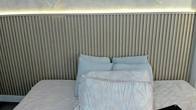 Snapshot of charlottebrowns_ chatting on February 2026 12:46:02 PM charlottebrowns online show from February 2026 12:46:02 PM