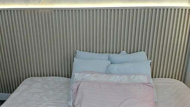 Snapshot of charlottebrowns_ chatting on February 2026 12:14:01 PM charlottebrowns online show from February 2026 12:14:01 PM