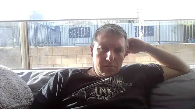 MrIsolated101 online show from October 2025 11:02:02 PM