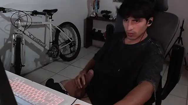 Snapshot of Thieves9 chatting on October 2025 05:39:02 AM Thieves9 online show from October 2025 05:39:02 AM