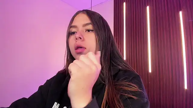ArianaBaker online show from June 2026 12:30:01 PM