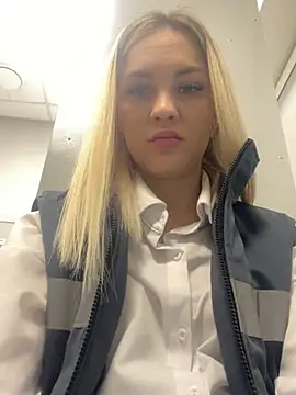 Snapshot of DreamGirl-777 chatting on January 2025 04:16:02 AM DreamGirl-777 online show from January 2025 04:16:02 AM