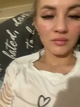 Snapshot of DreamGirl-777 chatting on February 2025 12:47:02 PM DreamGirl-777 online show from February 2025 12:47:02 PM