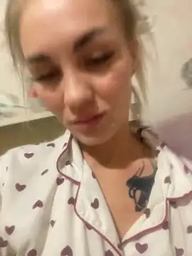 Snapshot of DreamGirl-777 chatting on September 2025 07:52:02 PM DreamGirl-777 online show from September 2025 07:52:02 PM