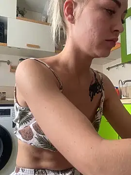 Snapshot of DreamGirl-777 chatting on October 2025 08:23:02 AM DreamGirl-777 online show from October 2025 08:23:02 AM