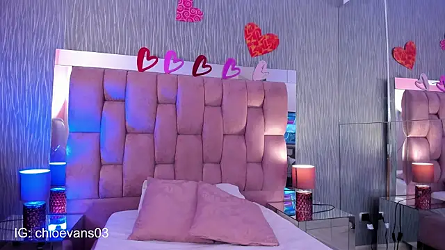 Chloe evans   online show from September 2025 11:37:01 AM