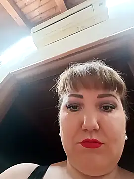 Snapshot of EmmaQueen4 chatting on January 2026 07:24:02 AM EmmaQueen4 online show from January 2026 07:24:02 AM