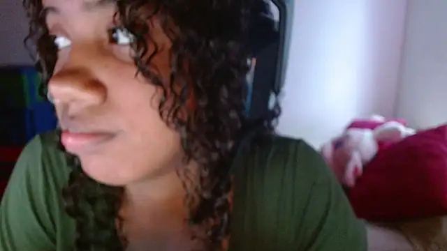 TiffanyRoouse online show from February 2025 09:09:01 PM