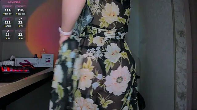 Snapshot of avorylas chatting on February 2026 01:40:02 AM avorylas online show from February 2026 01:40:02 AM